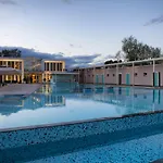 Resort Plana &